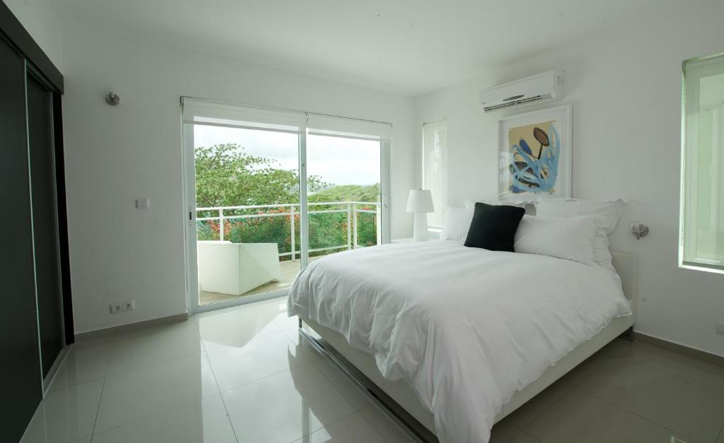 Piscadera Harbour Village Resort 2