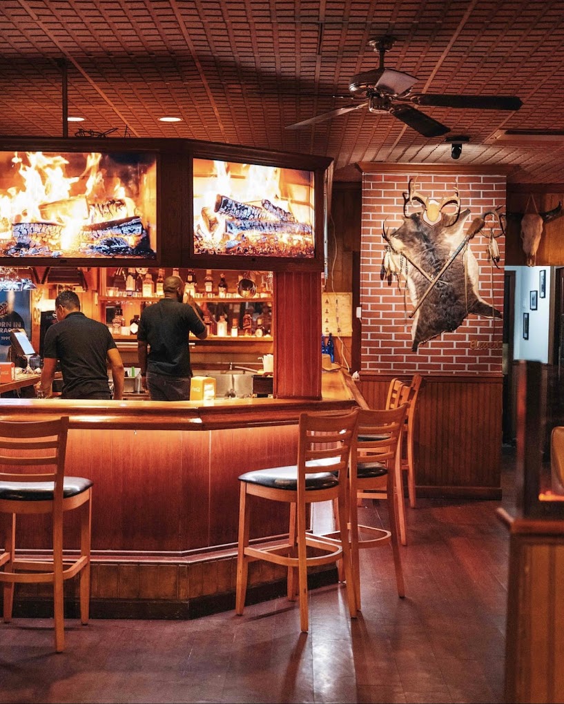 Joey’s Smokehouse Bar & Grill